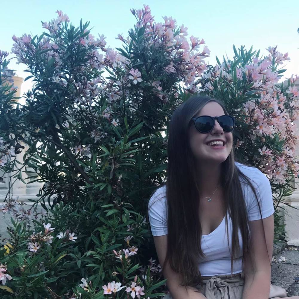 Meet your Posher, Julia